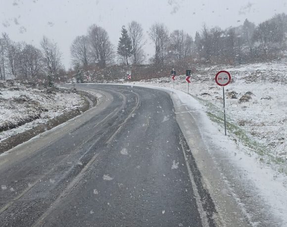 Ninge în nordul Ardealului. Echipajele de deszăpezire sunt pe teren - FOTO